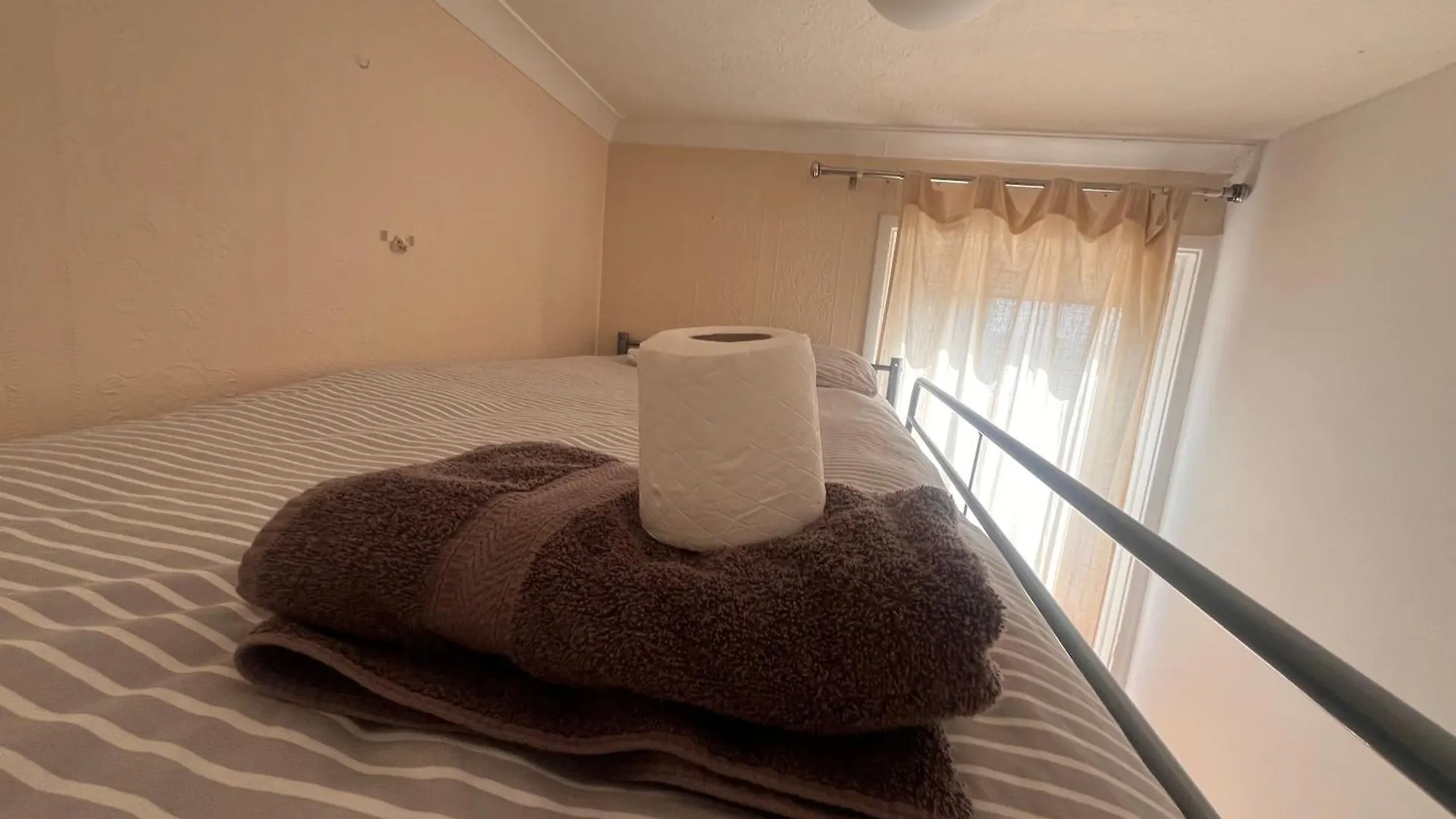 Cosy Rooms In ロンドン ゲストハウス